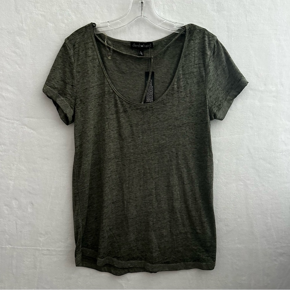 Derek Heart Tee Shirt Women’s Large Green Scoop Neck Soft Casual NWT